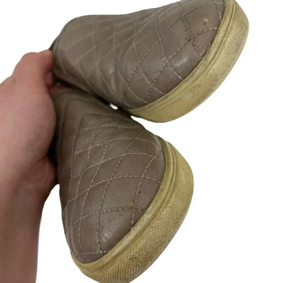 Steve Madden Slip On Leather Flocked Quilted Size 9 Ecentrcq Sneaker Taupe Flats - Picture 7 of 12